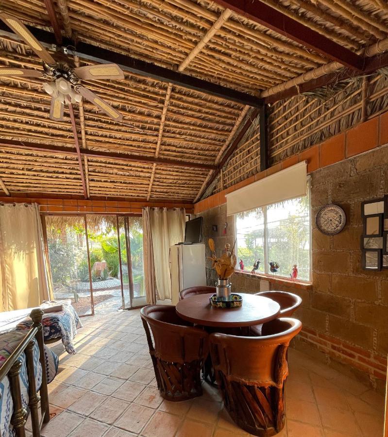 Jardin Quinta Fuentes Cabanas, Valsequillo. Holiday home