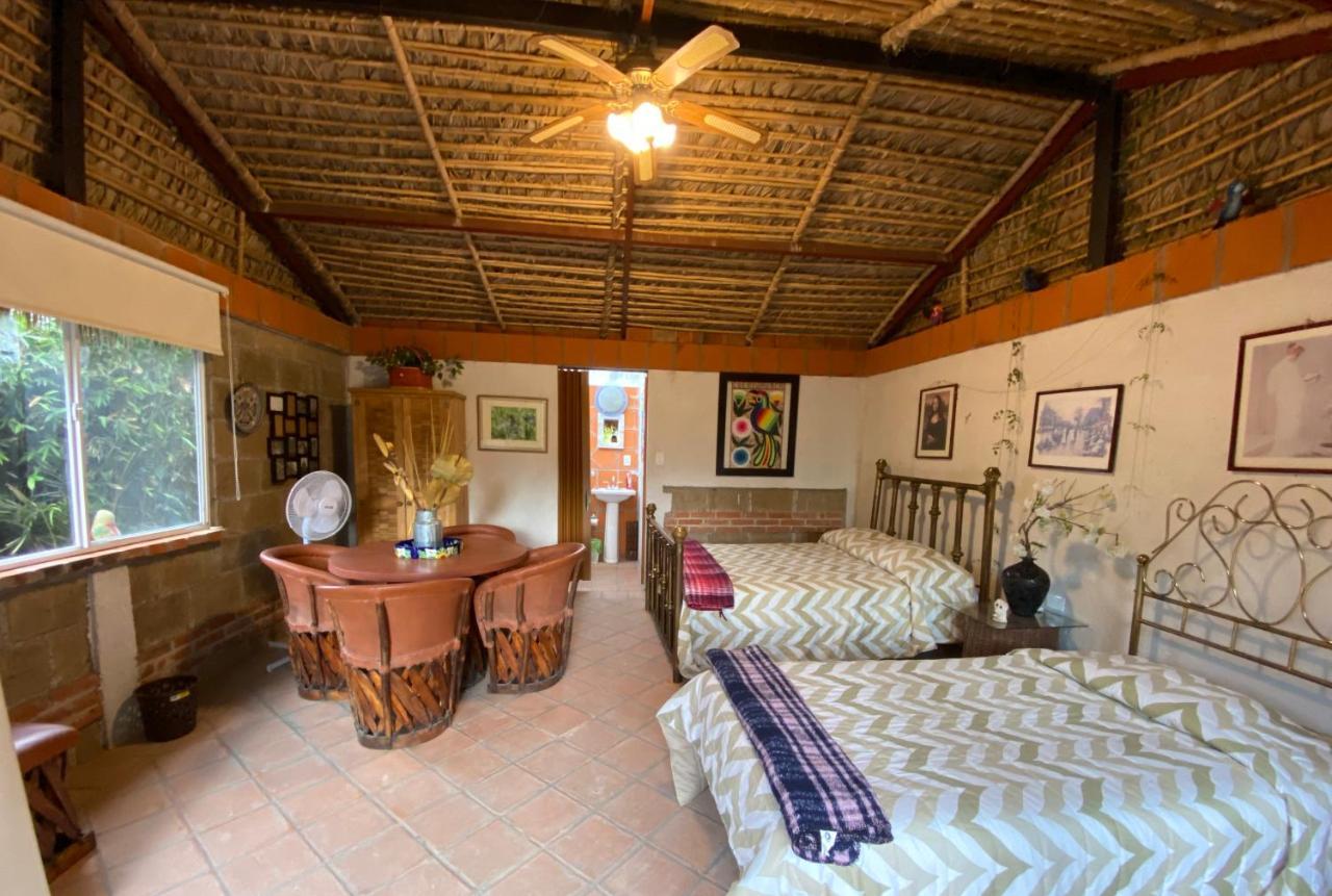Jardin Quinta Fuentes Cabanas, Valsequillo. *